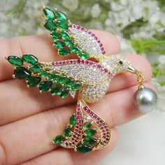 Luxury Multicolor Hummingbird Bird Brooch Pin Pendant Pearl Zircon Crystal | eBay Elegant Bird Design Brooches For Gift, Crystal Uses, Brooch Bouquet, Bird Brooch, Pin Pendant, Rhinestone Brooches, Austrian Crystal, Christmas Animals, Brooch Pin