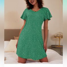 Ladies Night Gown Size L Nwot Spring Green Loungewear Dresses, Fitted Green Dress For Night, Casual Night Dresses For Spring, Casual Spring Night Dresses, Green Short Sleeve Sleepwear For Spring, Green Spring Nightgown For Sleep, Green Cotton Nightgown For Sleep, Green Short Sleeve Nightgown For Daywear, Green Short Sleeve Summer Nightgown