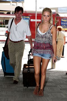 shorts and moccasins Passion Pit, Hip Clothes, Ashley Tisdale, Just Amazing, Passion For Fashion, Avatar, My Style