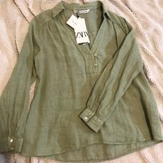 100% Linen, Elegant, Light, And Airy. Size Is Xs, But A 4 Or Small 6 Can Wear. Trendy Linen Tops For Spring, Zara Collared Casual Tops, Zara Relaxed Fit Button-up Top, Fall Season Collared Linen Tops, Zara Fitted Casual Blouse, Casual Green Zara Shirt, Zara Linen Tops With Relaxed Fit, Zara Relaxed Fit Linen Tops, Zara Linen Tops For Fall