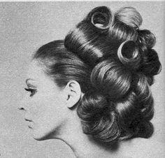 Insane Hairstyles, Hollywood Hairstyle, 1960's Hairstyles, Hollywood Hair, Retro Hair