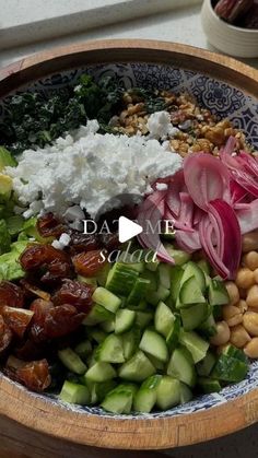 Danielle Brown | vegan recipes on Instagram: "bookmark the DATE ME salad 🥗😍follow @healthygirlkitchen for more life-changing salads! 

Ingredients:
1 head kale shredded 
1/3 cup chopped dates 
1 cup chopped cucumber
1 cubed ripe avocado 
1/2 cup pickled onions 
1/4 cup chopped walnuts 
1/2 cup crumbled vegan feta
1 can chickpeas rinsed and drained 

Dressing:
1/4 cup olive oil, 2 tsp red wine vinegar, 1 tbsp tahini, 2 tsp Dijon, 2 tsp maple syrup, salt pepper

ENJOY the literal best salad ever. Had to post this because it’s one of the most popular HealthyGirl salad recipes 😜. 

#healthy #vegan #plantbased #healthylifestyle #salad #salads #healthysalad #saladbowl #dairyfree #meatfree #realfood #dinner #lunchideas" Dates Salad Recipes, Date Salad Recipes, Veggie Salads Without Lettuce, Health Salads, Date Salad, Best Salad Ever, Danielle Brown, Salads Healthy, Best Salads Ever