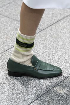 Retro Socks, Tennis Socks, Golf Socks, Socks Design, Fashion Week Spring 2020, Woven Shoes, Shoes And Socks, Slouchy Boots, Converse Style