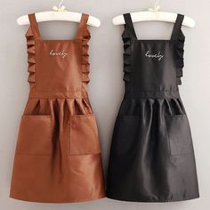 Description:Since this kitchen apron is designed with dual pockets, it can hold your phone and other small belongings easily. And it features an adjustable waist tie design that can meet multiple needs. Designed with wavy edges and letters, this kitchen apron has a simple and stylish appearance. Besides, it has good dirt resistance which can protect your clothes well. It is constructed of cotton material. The length of this product is 90cm and width is 70cm. It is suitable for home, restaurant, Princess Aprons, Fashion Apron, Sewing Easy, Lace Apron, Clean Cooking, Cute Aprons, Work Uniforms, Womens Aprons, Apron Pockets