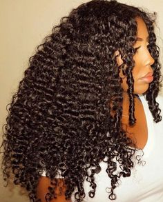 Curly Hair Colour, Take Care Of Curly Hair, Effortless Hair, Curly Fro, Pelo Afro, Hairdos For Curly Hair, Curly Hair Inspiration, Curly Girl Hairstyles