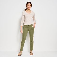 Kut from the Kloth® Stretch Twill Catherine Boyfriend Ankle—Exclusive Cropped Chinos, Cropped Flare Jeans, Boyfriend Shorts, Cropped Flares, Perfect Jeans, Ankle Pants, Outdoor Woman, Outdoor Apparel, Cropped Jeans