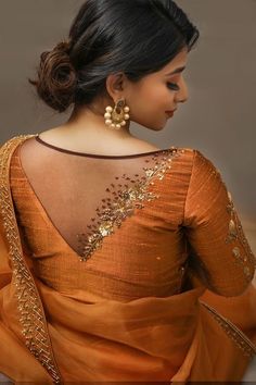 Netted Blouse Designs, Traditional Blouse Designs, Latest Model Blouse Designs, Maggam Works, Fashionable Saree Blouse Designs, Cutwork Blouse Designs, Blouse Back Neck Designs, Blouse Design Images, Silk Saree Blouse Designs