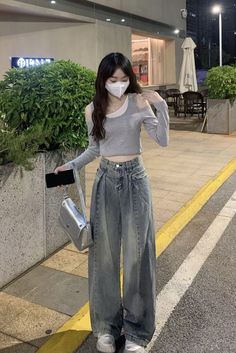 Cute Asian Clothes, Korean Street Fashion Summer, Y2k Quotes Aesthetic, Asian Girl Outfits, Summer Korean Outfits Street Styles, Y2k Pfps For Discord, Y2k Pfp Insta, Korean Girl Outfits, Y2k Profile Pic