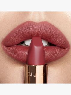 Matte Lipstick Brands, Charlotte Tilbury Lipstick, Charlotte Tilbury Matte Revolution, Berry Lipstick, Wedding Makeup Tips, Bond Girl, Melt Cosmetics