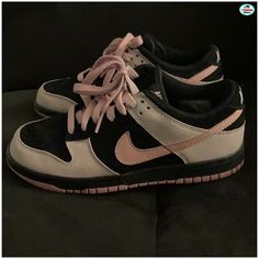 Nike Dunk Low Women, Dunk Low Women, Pretty Sneakers, Shoes For School, Trendy Shoes Sneakers, Nike Fashion Shoes, Preppy Shoes, Pretty Shoes Sneakers