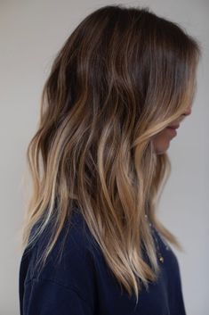 Loved In Brunette Balayage, Blond Brunette Hair Balayage, Beachy Balayage Brunettes, Brown And Blonde Balayage Mid Length, 2024 Hair Colors For Women, 2024 Highlights Hair, Undone Blonde Hair, Lived In Color Brunette, Warm Balayage Brunettes