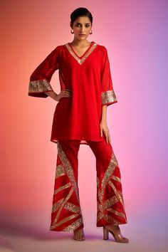 Fashion: #fashion, #style, #outfitinspiration, #beauty Collar Chanel, Suits For Women Indian, Rajdeep Ranawat, Tunics Online, Applique Work, Short Kurta, Kurta Designs Women, Work Shorts, Tunic Pattern