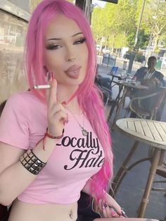 Pink Hair Goth Aesthetic, Pink Hair Alt, Pink Hair Grunge, Pink Punk Outfits, Grunge Gyaru, Dolly Style, Paznokcie Hello Kitty, Pink Grunge, Dyed Hair Inspiration