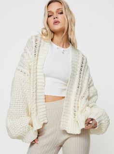 Abner Cable Cardigan Cream Retro Cardigans, Oversized Knit Cardigan, Cable Cardigan, Clothing Streetwear, Streetwear Tops, Oversize Knit, Cardigan Outfits, Warm Outfits, Cropped Cardigan