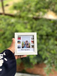 Photo frame Best Photo Frame Designs, Photoframes Gifts Birthday, Small Photo Frame Ideas, Mini Frame Background, Mini Letters Diy, Single Photo Frame Ideas, Mini Frames Ideas Aesthetic, Photo Frames Design, Birthday Gift Frame Ideas