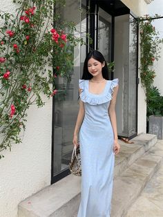 Brand: other/otherAge: 18-24 years oldSize: S M LPattern: Broken flowersStyle: CommutingCommuting: Korean versionCollar: U-shaped collarWaist type: High waistJacket: PulloverColor classification: Sky blueSleeve type: sleevelessCombination form: single pieceCatalog number: 5932Skirt type: A-line skirtSeason: SummerYear Season: Summer 2023Sleeve length: sleevelessSkirt length: Midi skirtPopular elements/craft: RufflesStyle: A-line skirtSilhouette: Type AMaterial composition: 100% of other material A Line Long Dress, Photo Dress, Beach Party Dress, Sleeveless Skirt, Fishtail Dress, Ruffles Fashion, Floral Fit, Beach Wear Dresses, Long Summer Dresses