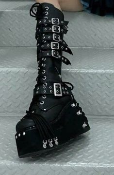 Punk Platform Boots, Gothic Heels Boots, Emo Clothes Accessories, Botas Dark, Punk Platforms, Plat Form Boots, Alt Platform Shoes, Alt Platforms, Cute Dresses Black