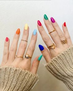 Multicoloured Nails, Pretty Nail Colors, Solid Color Nails, Hippie Nails, Flower Nail Designs, Nail Art Hacks, Funky Nails, Manicure E Pedicure, Flower Nails