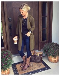 Teacher Work Outfit, Cowgirl Boots Outfit, Cardigan Kimono, Urban Outfitters Jeans, Cardigan Casual, Boating Outfit, Cardigan Style, Outfit Jeans, Classy Casual Outfits