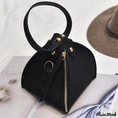 Olivia Mark - Premium Crossbody Bag in Sleek Black with Elegant Zipper Detailing Versatile Evening Bag With Zipper Closure, Evening Crossbody Bag With Zipper Closure, Evening Crossbody Bag With Metal Zipper, Yellow Long Sleeve Dress, Pu Bag, Brown Crossbody Bag, Brown Crossbody, Black Crossbody, Zipper Detail