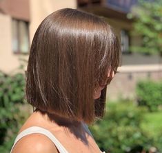 Bob Longer In Front Shorter In Back, Brown Bob Hair, Dark Brown Hair Balayage, Sleek Short Hair, Brown Straight Hair, Diy Wedding Hair, Brunette Hair With Highlights, Long Hair Pictures, Short Brown Hair