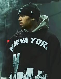 Chris Brown Aesthetic, Chris Brown And Rihanna, Brown Aesthetics, Chris Brown Wallpaper, Brown Pictures, Chris Brown Pictures, Breezy Chris Brown, Black Men Street Fashion, Men Street Fashion