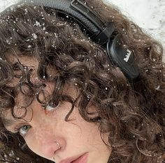 Cold Girl, Winter Princess, Snow Girl, Winter Girls, Winter Aesthetic, Dream Hair, Curly Girl, Young Woman, The Snow