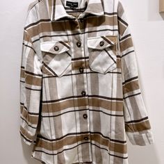 Nwt. Women’s Plaid Shacket With Two Hand Pockets. Not Lined. Soft Texture. White Shacket With Lapel Collar And Pockets, White Button-up Outerwear With Snap Buttons, White Lapel Collar Shacket For Workwear, White Single Breasted Outerwear For Fall, White Single-breasted Outerwear For Fall, Oversized White Button-up Outerwear, White Outerwear With Button Closure For Fall, White Button Closure Outerwear For Fall, Trendy White Shacket For Workwear