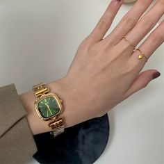 Green Watch, Watches Women, Gold And Green, Color Bands, Square Watch, Steel Chain, Stainless Steel Chain, Chic Design, Gold Bands