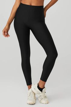 7/8 High-Waist Airlift Legging - Black | Alo Yoga Corset Leggings, Alo Leggings, Womens Capris, Back Women, Street Outfit, Hot Yoga, On Repeat, Alo Yoga, Bra Women