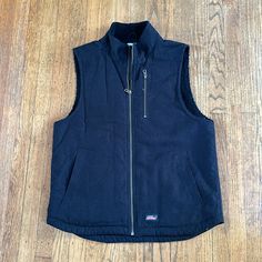 Dickies Fleece Vest Size Medium Fleece Lining. Front Zipper Pocket. Two Side Pockets. Never Worn And In Good Condition. Work Jacket Mens, Dickies Shorts, Plaid Hoodie, Cargo Vest, Hooded Vest, Chore Jacket, Vests Mens, Fleece Vest, Knit Sleeve