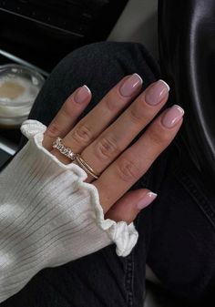 Nail Ideas For Fall, Old Money Nails, Sophisticated Manicure, Money Nails, Manicure Colors, Modern Nails, Casual Nails, Pretty Nail Designs, Manicures Designs