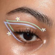 Spring Eyeliner, Easter Makeup Looks, Hippie Makeup, Bunny Makeup, Pastel Eyeshadow, Cute Halloween Makeup, Beginners Eye Makeup, Easter Makeup, Swag Makeup