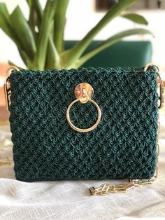 This shoulder bag combines the allure of emerald green with gold accents, offering a striking elegance that blends classic sophistication with a modern touch, perfectly suited for any occasion. You can contact us for different sizes and colors. Gold Accents, Emerald Green, Purses And Handbags, Beauty Book, Handbags, Gift Card, Shoulder Bag, Accessory Gift, Electronic Accessories