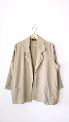 "Vintage Women's Ecru Slouchy Light Blazer/Minimal Jacket. Measurements Length : 28\" Armpit to armpit : 21\" Shoulder: 16 1/2\" Shoulder to end of sleeve: 20\" Condition: Gently used. There's no stains or holes. Good condition. ※Please read the policy before you purchase※" Baggy Blazer, Light Blazer, Womens Blazers, Blazer Suit, Women's Blazer, Vintage Ladies, Fashion Inspo, Blazer, Clothes For Women