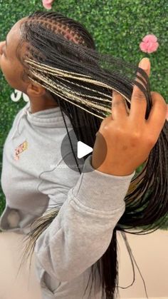 Shanaya Johnson. on Instagram: "Extra small Knotless 💕💕💕 with a patch of color   #knotlessbraids #knotless #phillybraids #phillybraiders #boxbraids #delawarehairstylist #braids #smallknotlessbraids #idontowntherightstothismusic" Extra Extra Small Knotless Braids, Small Part Knotless Braids, Black Knotless Braids With Color, 22 Inch Braids, Feed In Braids In Front Knotless In Back, Styles For Small Knotless Braids, Extra Small Knotless Box Braids Long, X Small Knotless Braids, Styling Small Knotless Braids