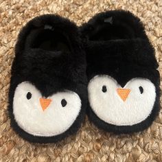 New Never Worn No Tag Toddler 7/8 Penguin Slippers Great For The Holidays Playful Winter Slippers For Playtime, Fun Non-slip Slippers For Playtime, Penguin Slippers, Disney Slippers Kids, Toddler Slippers, Navy Shoes, Kids Shoes, Penguins, Old Navy