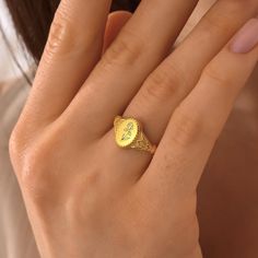 14k Gold Birth Flower Signet Ring, Birth Flower Jewelry, Birth Month Flower Gifts, Gift For Mom, Floral Ring, Christmas Gift, Gift For Mom 🌸 Symbolic Birth Flower Design: The Birth Flower Signet Ring beautifully features a hand-engraved birth flower for each month, making it a meaningful and personal accessory. Every flower symbolizes traits tied to the birth month, creating a unique connection to the wearer. ✨ Classic Signet Style: This ring combines the timeless elegance of a traditional signet ring with the charm of personalized birth flower engravings. Its bold yet minimalist design makes it perfect for everyday wear or special occasions, effortlessly blending sophistication and sentimentality. 💖 A Truly Personal Piece: Customize the ring with your own birth flower or that of a loved Special Symbols, Birth Month Flower, Floral Ring, Flower Gifts, Birth Month Flowers, Flower Jewelry, Birth Flower, Birth Month, Birth Flowers