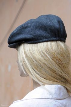 Elegant unisex flat hat in dark gray with the slightest shade of blue, stylish and perfect for casual wear as well as any special occasion. This gorgeous newsboy cap will make a great birthday gift, Christmas gift or unique gift for any occasion, also a perfect retro style photo prop. All our hats are made by us with great care and love in our handmade fashion design studio. ■ MADE TO ORDER: up to 3-5 business days from payment date (before shipping) ■ Size chart: see photo #2 ■ Size adjustable Trendy Fitted Flat Cap, Cotton Flat Cap For Fall, Womens Newsboy Cap, Scally Cap, Driving Hat, Wool Hat Men, Fashion Designer Studio, Flat Hat, Cabbie Hat