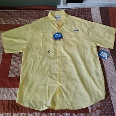 Columbia Pfg Nwt. Yellow. Xl. Men's Short Sleeve. No Issues. Yellow Short Sleeve Tops For Outdoor, Yellow Shirt With Pockets In Relaxed Fit, Yellow Shirt With Pockets Relaxed Fit, Yellow Cotton Short Sleeve Camp Shirt, Yellow Short Sleeve Shirt With Pockets, Yellow Relaxed Fit Shirt With Pockets, Yellow Button-up Hawaiian Beach Shirt, Columbia T Shirts, Yellow Cotton Hawaiian Button-up Shirt