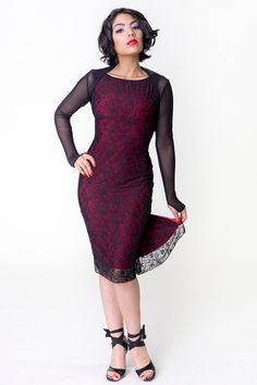 Abito di tango di pizzo nero. Milonga Abito basso posteriore. | Etsy Fitted Lace Dress With Lace Sleeves, Fitted Lace Dress With Contrast Lace, Fitted Lace Dresses With Contrast Detail, Red Fitted Lace Dress With Scalloped Lace, Red Fitted Lace Dress With Scalloped Edges, Danza Latina, Low Back Dress, Dance Ballroom, Low Back Dresses