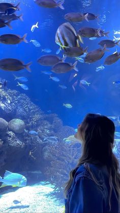 Aquarium Photos, Aquarium Pictures, شرم الشيخ, Fotografi Vintage, 사진 촬영 포즈, Vision Board Inspiration, Foto Poses, Selfie Ideas Instagram, Trik Fotografi