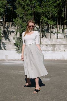 High waist linen skirt with pockets Full circle linen midi | Etsy Classic Midi-length Bottoms For Summer, Classic Midi Skirt For Summer, Summer Full Skirt With Button Closure, Classic Summer Midi Skirt, Full Skirt With Button Closure For Summer, Vintage Long Linen Skirt, Summer Flared Maxi Skirt With Button Closure, Summer Daywear Skirt With Buttons, Classic Beige Skirt For Summer