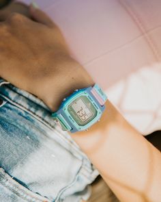 who else has #sharkwatch Sea Glass on their wish list?! 💭⌚✨ 📸: @photosbybrichew _ #beachlife #watchlover #dailywatch #myfreestylewatch #retroaesthetic #digitalwatch #pastels #grwm #trending Shark Clip Watch, Shark Watch, Glass Shark, 1980's Style, Freestyle Watch, Watch Safes, Beachy Jewelry, Sup Accessories, Shark Clip