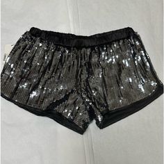 Nwt; Guess Sequin Black Shorts Sz:Medium Glamorous Metallic Silver Bottoms For Night Out, Silver Shorts For Summer Party, Silver Stretch Bottoms For Summer, Silver Short Length Bottoms For Night Out, Silver Bottoms For Night Out, Short Length, Stretch Silver Bottoms With Sequins, Silver Short Bottoms For Night Out, Silver Stretch Bottoms Short Length, Metallic Short Bottoms For Night Out