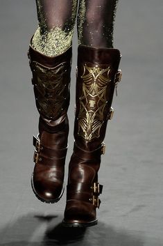 High Republic, Estilo Hippie, Couture Accessories, House Targaryen, Adventure Game, Favorite Boots, Anna Sui, Pretty Shoes, Dream Shoes