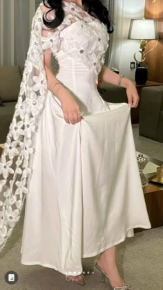 Cute Wedding Outfits, Model Dress Kebaya, Confirmation Dresses, Photo Dress, Cute Formal Dresses, Gowns Vintage, Dress Kebaya, Chic Wedding Dresses