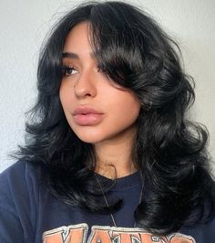 70s Blowout, Black Hair Layers, Shoulder Length Black Hair, Hair Layers, Layered Haircuts For Medium Hair, Hairstyles For Layered Hair, Haircuts For Wavy Hair, Blowout Hair, Haircuts For Medium Hair