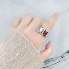 Style: Fashion OL Size: Adjustable Opening Fashion Element: Geometry Elegant Red Metal Rings, Agate Ring, Stone Design, Red Bead, Agate Stone, White Gold Rings, Pearl White, Geometry, Style Fashion