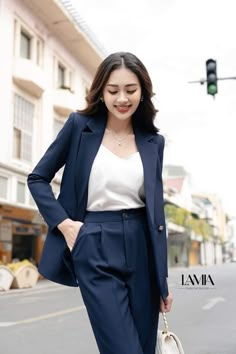 Prosecutor Outfit, Western Work Outfit, Professional Office Outfit, Blazer Outfits For Women, Formal Clothes, Stylish Suit